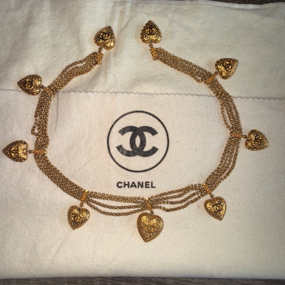 CHANEL Gold Heart Accent Belt Necklace